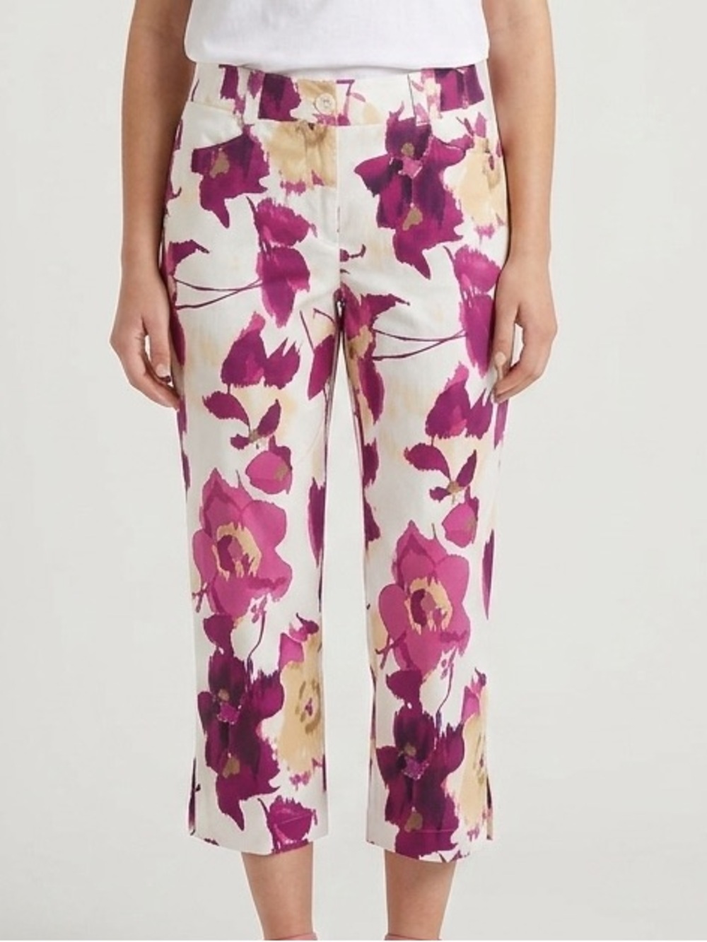 Tribal Capris White pink Pants Floral  Sz 8 Floral Feminine Casual